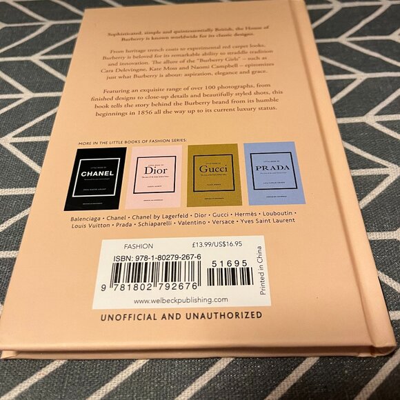 NEW Little Book of Burberry - (Little Books of Fashion) by Darla-Jane Gilroy - Picture 2 of 3